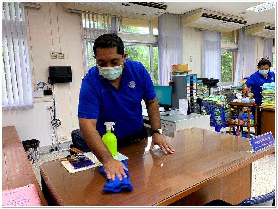 ﻿สำนักงานบังคับคดีจังหวัดพังงา สาขาตะกั่วป่า จัดกิจกรรม Big Cleaning Day เพื่อป้องกันการแพร่ระบาดของโรคติดเชื้อไวรัสโคโรนา 2019 (COVID-19)